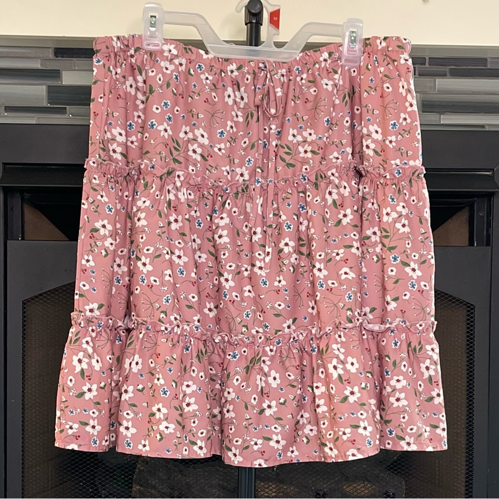 SHEIN Plus Size Off Shoulder Frill Trim Top & White & Floral Layered Skirt Set - Picture 3 of 4